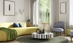 Nowoczesny salon z żółtą kanapą, geometrycznym stolikiem i krzesłem w stylu art deco w Polsce.