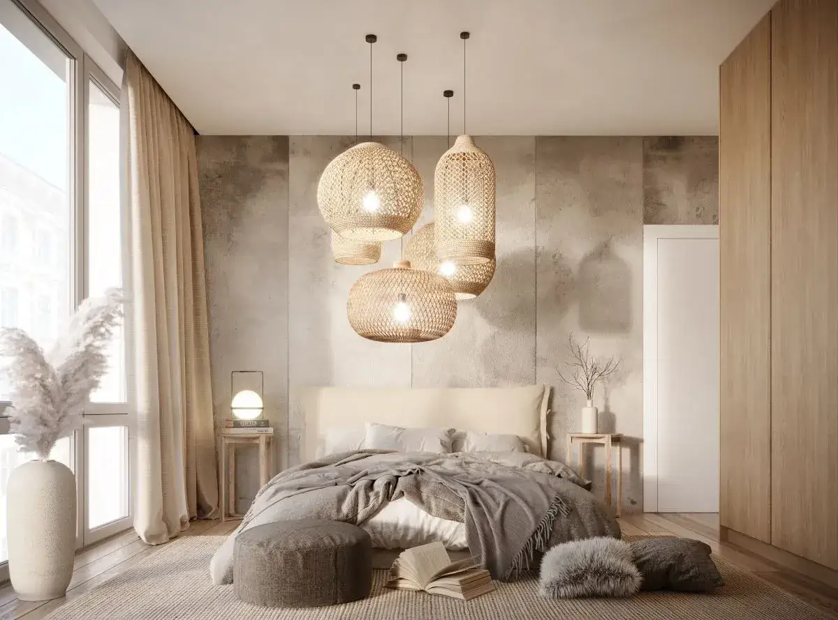 Przytulna feng shui sypialnia z plecionymi lampami, naturalnymi materiałami i miękkimi tkaninami.